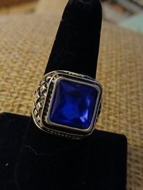 Costume Jewelry Ring Size 9